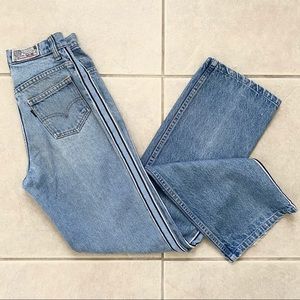 Vintage 70’s blue Levi’s with stripe